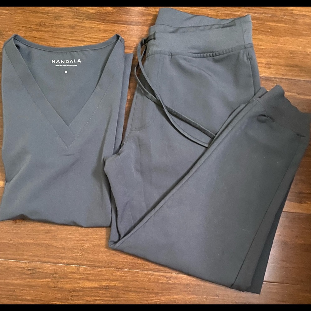 Mandala scrubs set